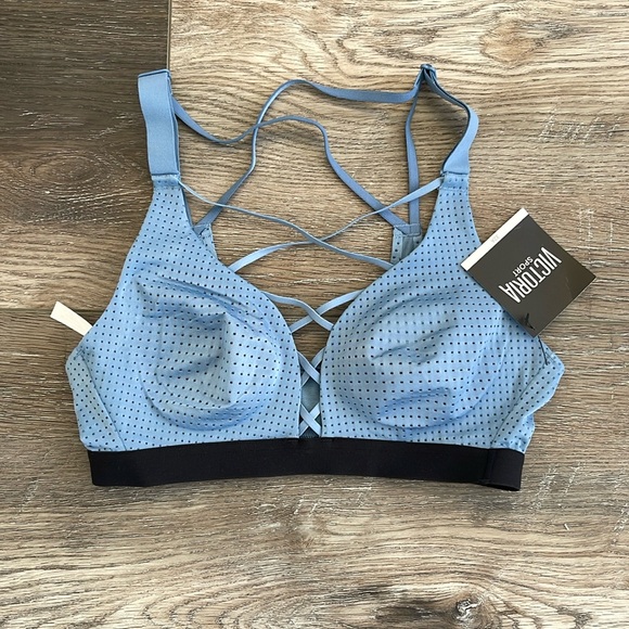 Victoria's Secret Other - Victoria’s Secret sports bra NWT size 32A